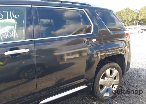 2013 GMC Terrain Denali z USA, uszkodzony, nr VIN 2GKFLZE32D6175716